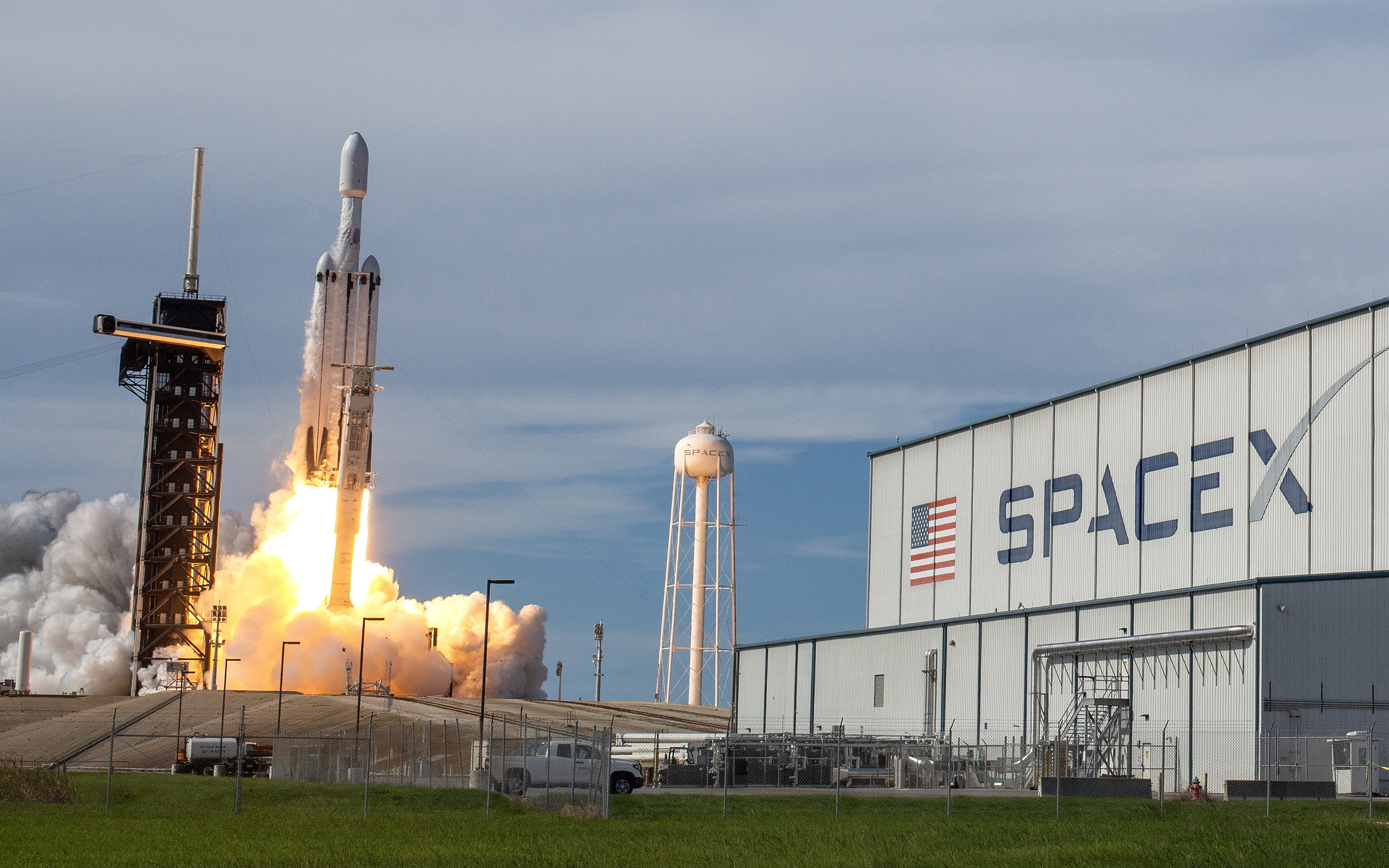 Tőzsdére megy a SpaceX, és ezzel Elon Musk vagyona nagyobbra dagad, mint a magyar gazdaság három és félszerese