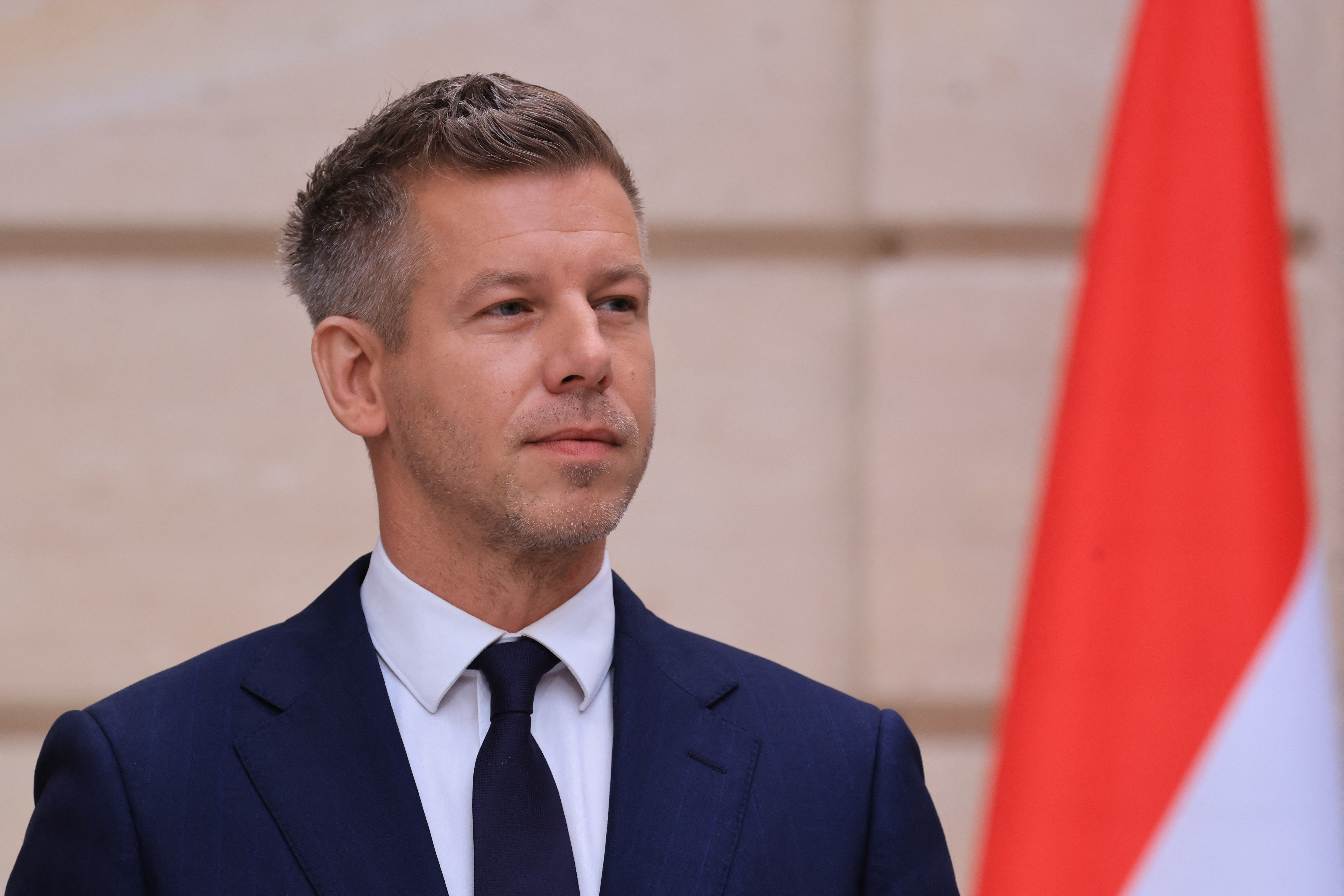 Magyar Péter a Le Monde-nak: Népszavazást tartanak majd Magyarországon Ukrajna EU-csatlakozásáról