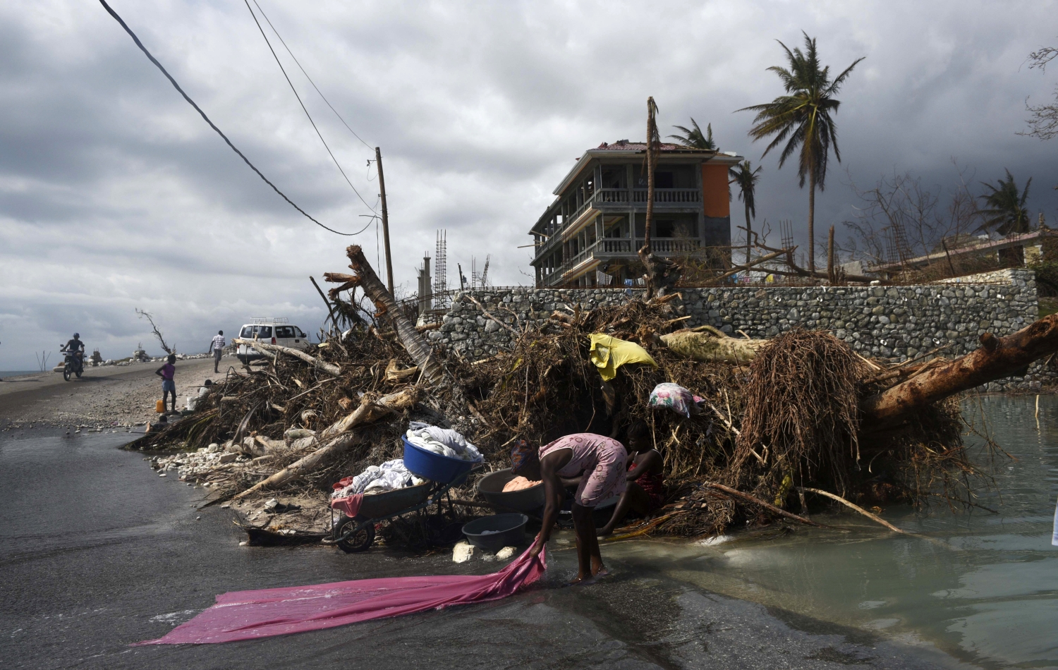 Hurrikán, helikoper és pulykasült a hét képein