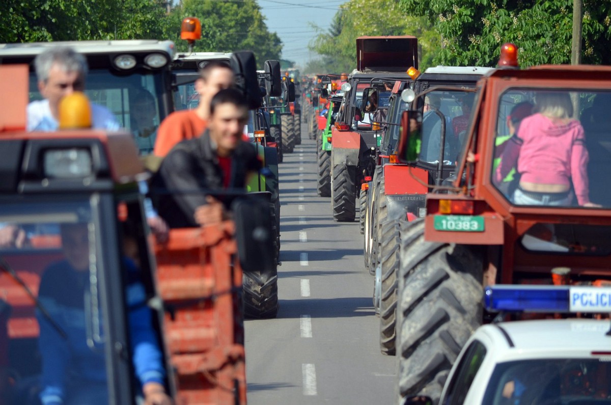 Így buliznak a Vajdaságban - traktorfesztivál képekben