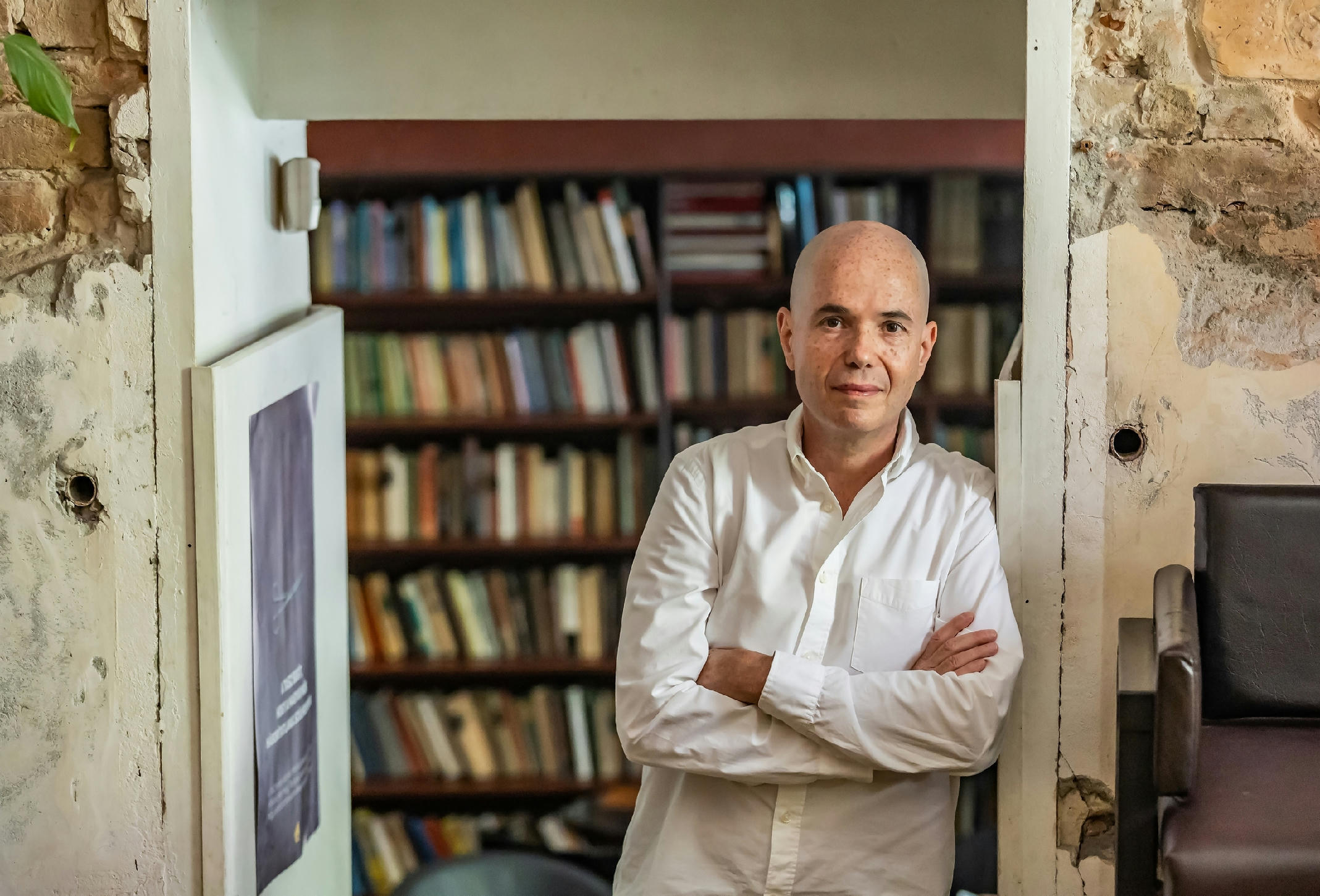 A valóság–fikció–metafikció viszonyával is játszik Szántó T. Gábor új könyve, a Kafka sírja