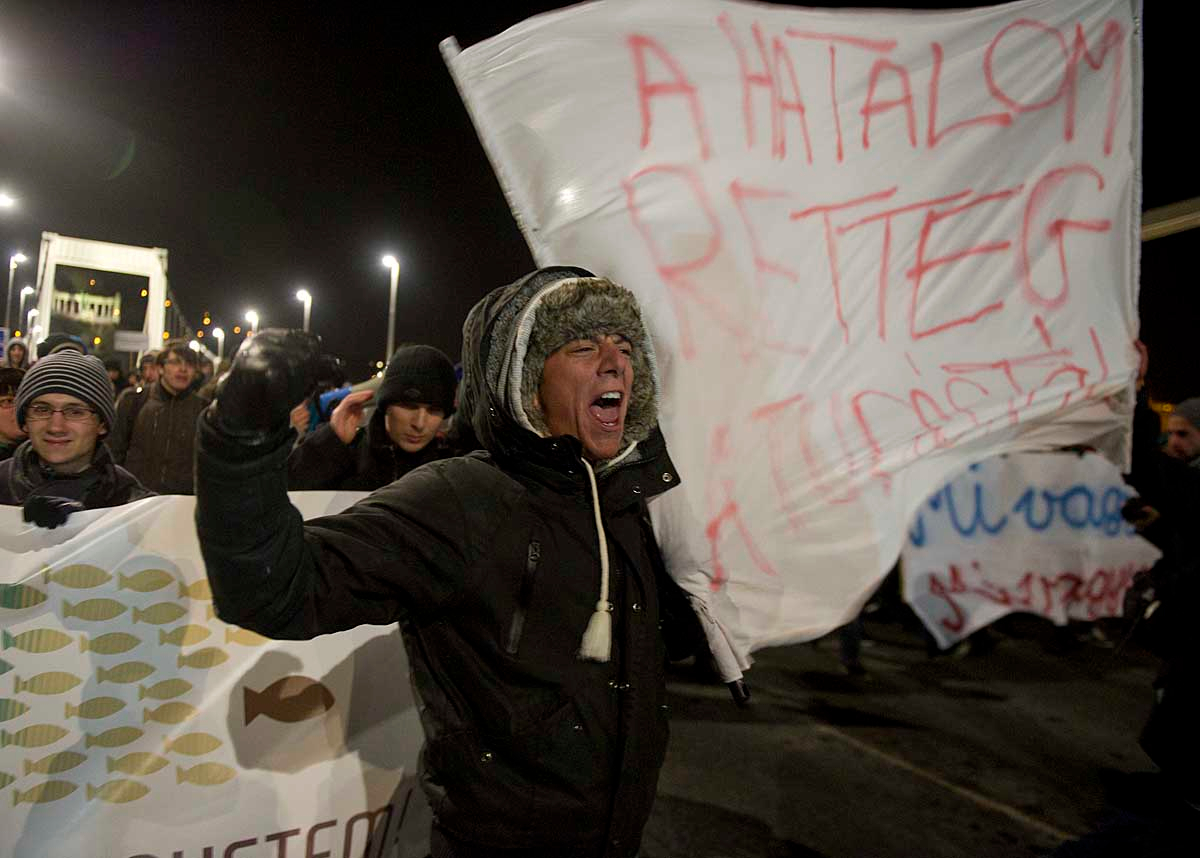 Műegyetemtől a Parlamentig - diákok a kormány ellen- Nagyítás-fotógaléria