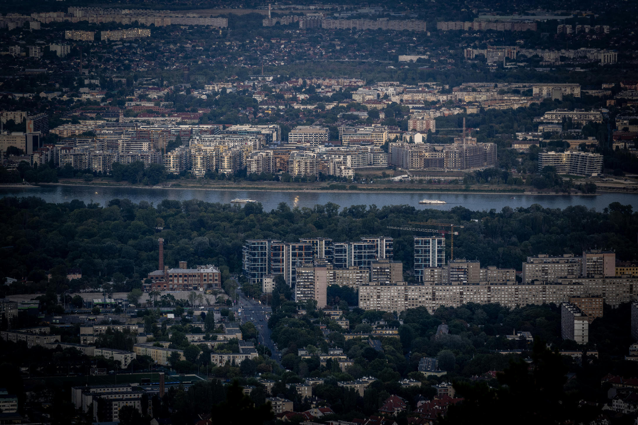 Óbuda sokáig ellenezte a lakóparkok építését, ám most hirtelen 50 méteres épületek és több ezer új lakás épülhet a kerületben