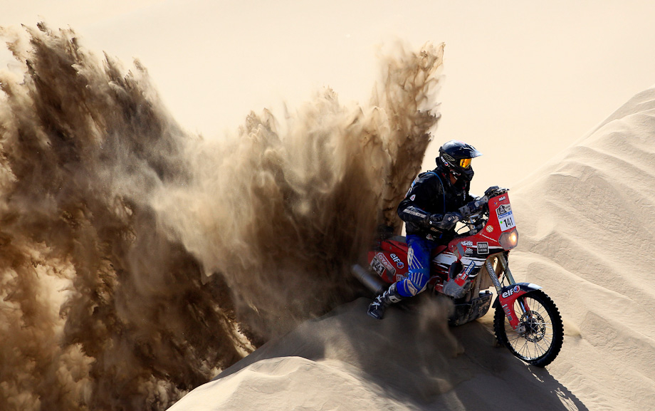 Lenyűgöző sivatagi fotók a Dakar-raliról – Nagyítás-fotógaléria