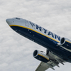 Pénzbüntetéssel sújtaná a repülőkön rendetlenkedő utasokat a Ryanair