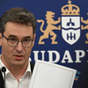 Karácsony: Ha borul az asztal, minden is előfordulhat, és ha kell, „harcba hívja” a budapestieket