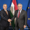 A Fidesz beférne a nagy jobboldali EP-szövetségbe, a német AfD már nem a Forza Italia elnöke szerint