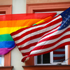 Sorra hátrálnak ki az amerikai cégek a Pride mögül