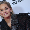 Sharon Stone-t megkérdezték, mit üzenne a fiatalkori önmagának, és ő elsírta magát