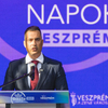 Legalább százezer forintra büntetné a fideszes képviselő azt, aki élő állattal koldul