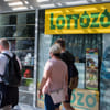 Elő a szelvényeket, itt vannak a lottószámok