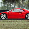 A normál Ferrari F40-nél sokkal durvább verseny verziót kínálnak eladásra