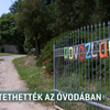 Felügyelet nélkül, félmeztelenül kizavarták a gyereket az óvoda folyosójára