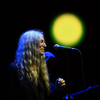 Patti Smith összeesett a színpadon egy koncerten