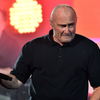 Phil Collins Petőfi költeményei hatására megtanul magyarul – egy új színdarabban