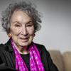 Margaret Atwood a HVG-nek: Ha diktátor vagy, jobb, ha alapos munkát végzel, mert rád omolhat a rendszer