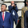 Huszármegtekintés után a Sándor-palotában fogadja a kínai elnököt Sulyok Tamás