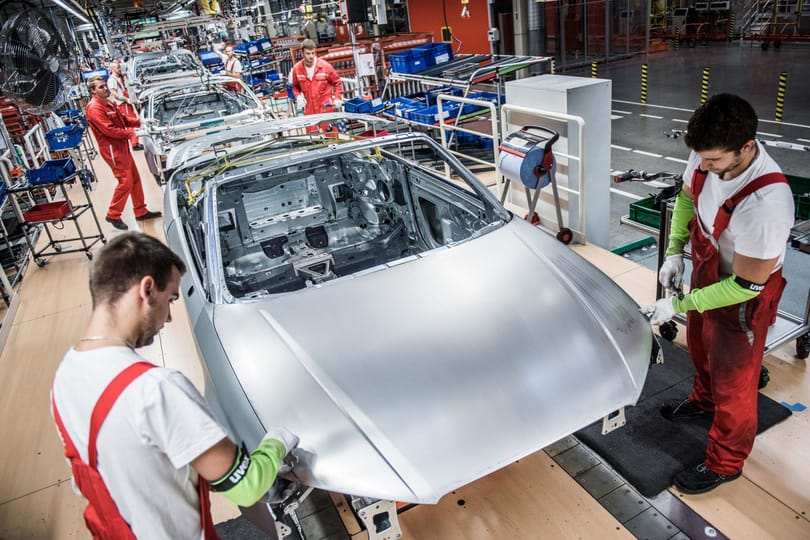 A sztrájk mellett tovább folynak a bértárgyalások a győri Audi-gyárban