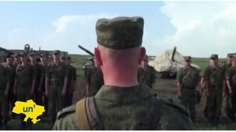 Videós bizonyíték: Tényleg visszavonulnak az orosz katonák
