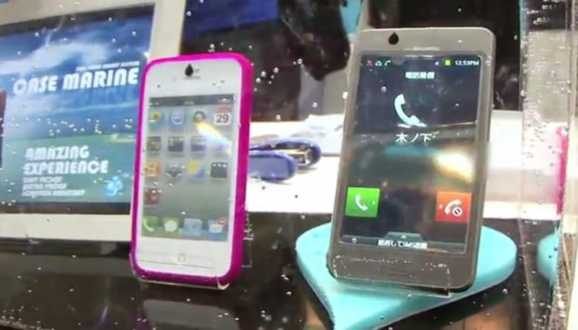 Így persze nem baj, ha vízbe esik az iPhone-ja [videóval]