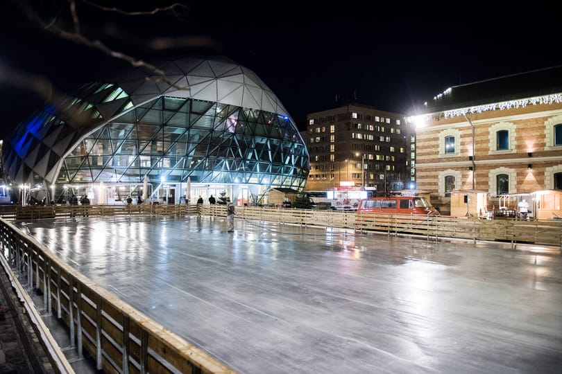 Lázár szerint az államé lehet holnap a Bálna