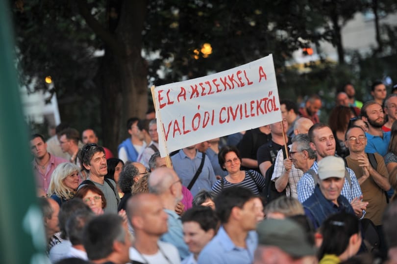 Móra Veronika: A civileket nem lehet leváltani