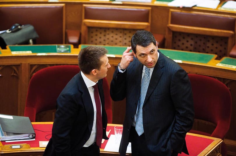 Lázár kemény megjegyzést tett Rogán helikopterezéséről