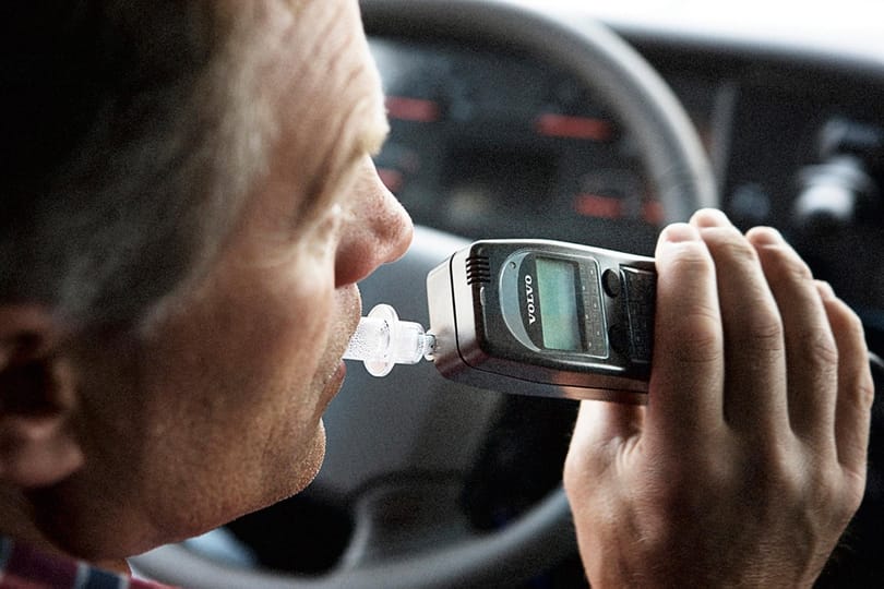 11 újabb biztonsági rendszer lehet kötelező hamarosan az autókban