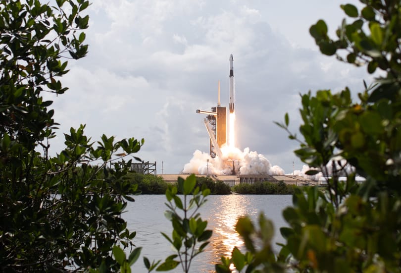 Dokumentumfilmet készít a Netflix a SpaceX civiles küldetéséről, ott lesznek a kamerák a világűrben is