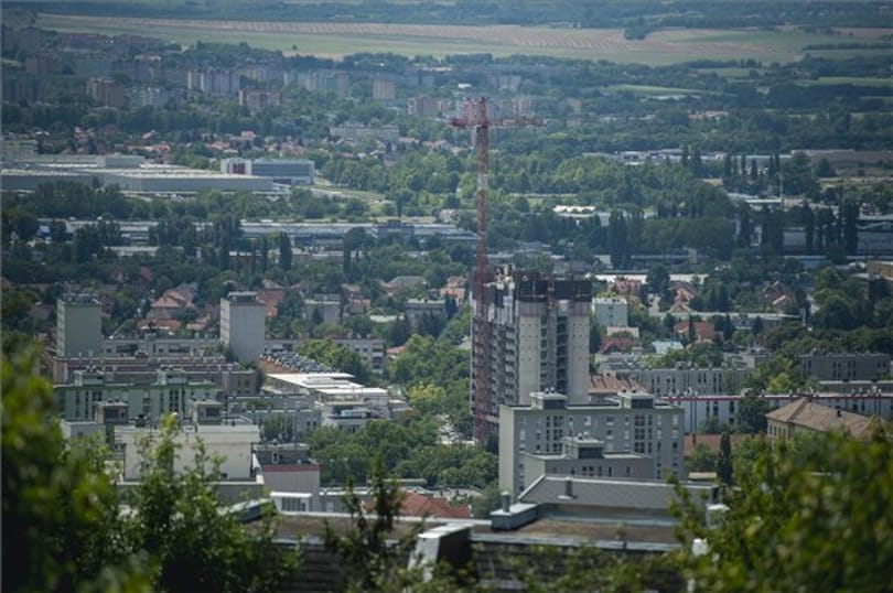 Eltűnt tíz emelet a pécsi szellemtoronyból - fotó