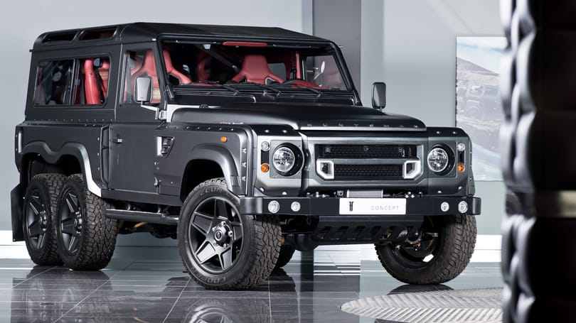A Mercedeshez képest szinte féláron kínálják a hatkerekű Land Rover Defendert