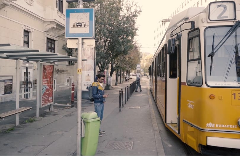 Felszálltam egy villamosra, aztán szembejött egy sztori, ami évekre rabul ejtett