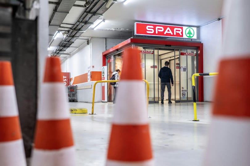 A veszteségek miatt bezárja kisújszállási üzletét a Spar