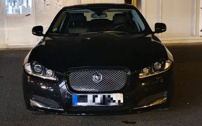 Átdolgozott alvázszámú Jaguar akadt fenn a határon