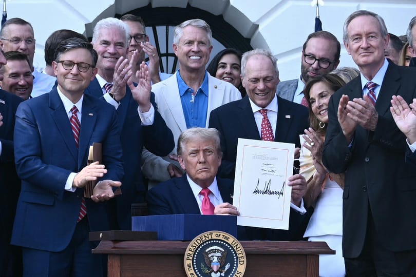Hanyatló birodalommá teheti az USA-t Trump fiskális alkoholizmusa