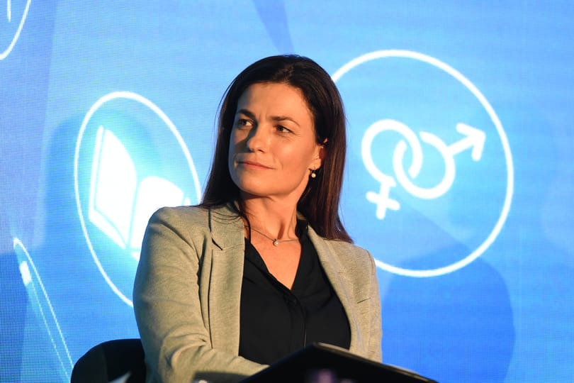 Renner Erika nevét tartalmazó kommentcunamival emlékeztetik Varga Juditot, hogy volna még mit tenni a nők védelméért
