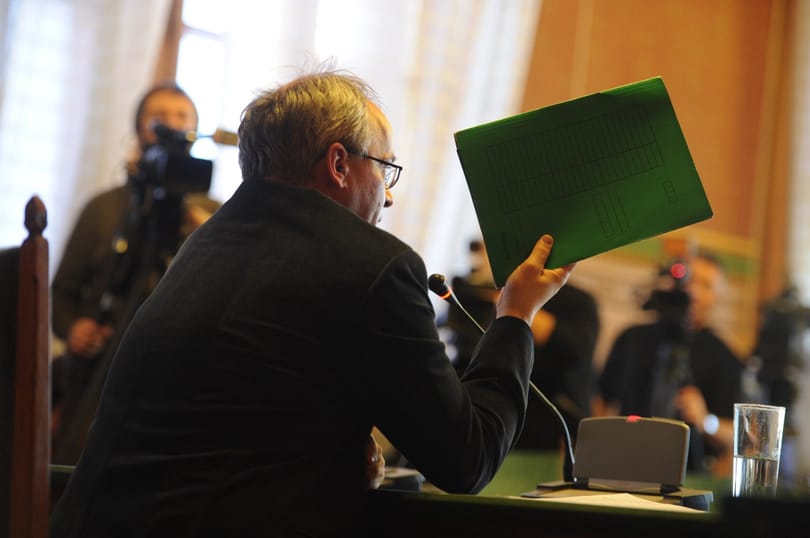 Tovább nyílik az áfacsalási botrány titkos dossziéja