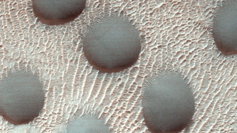 Furcsa képződményeket talált a Mars felszínén a NASA – fotók