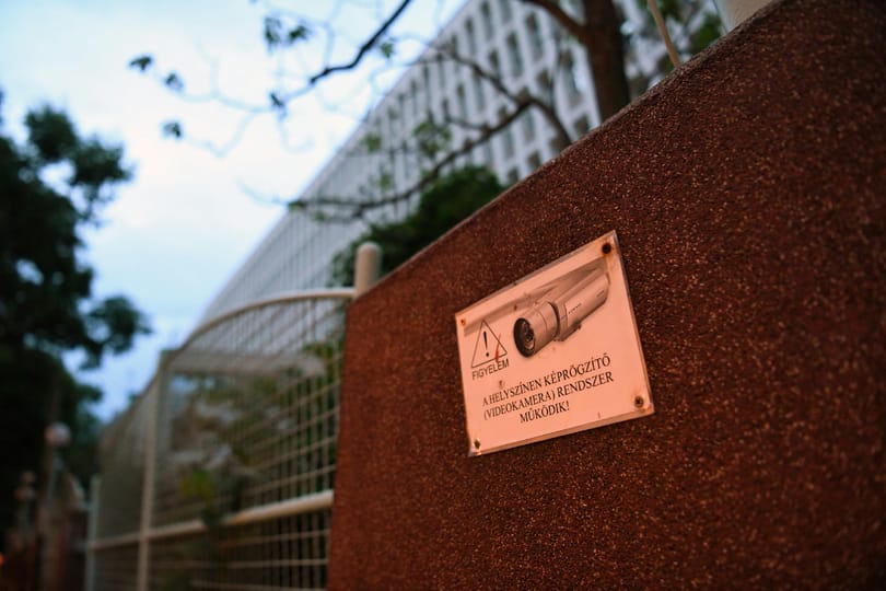 Hackereket és szakmunkásokat is keres a magyar titkosszolgálat