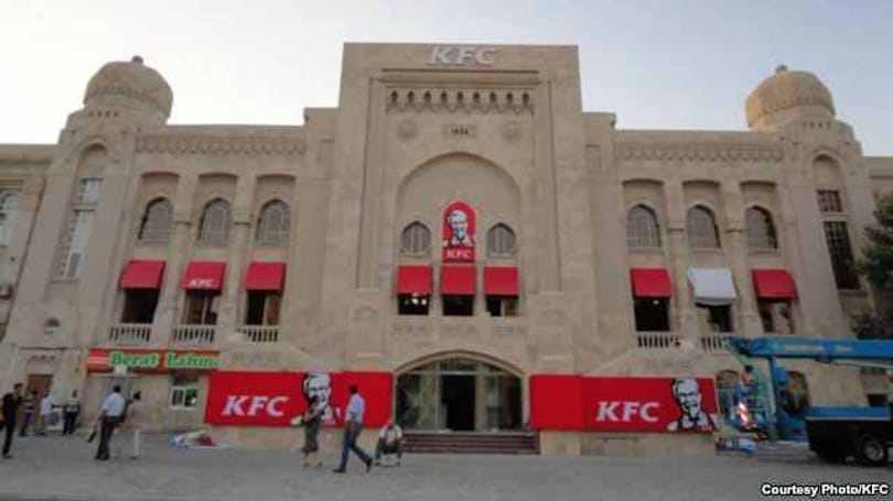 A bakui főpályaudvar a világ legnagyobb KFC étterme 