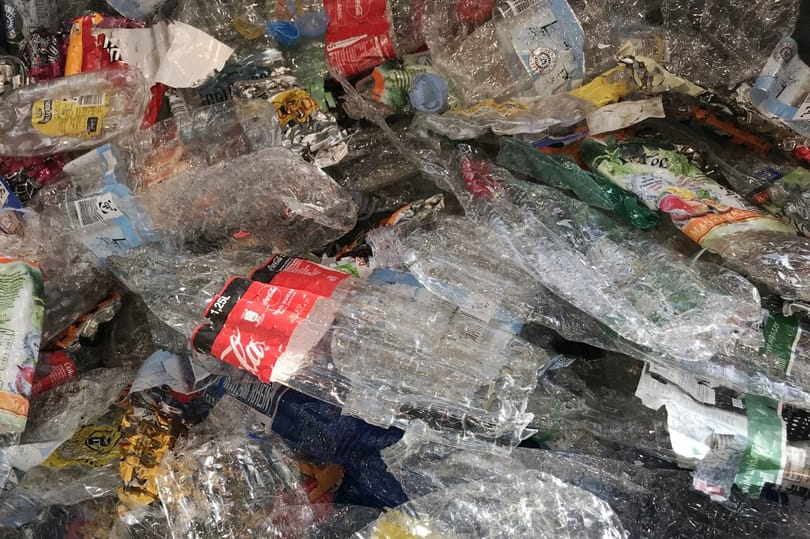 Már PET-palackot is használnak az autógumik gyártásához