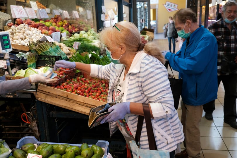 Nem minden boltban lesz az időseknek fenntartott idősáv