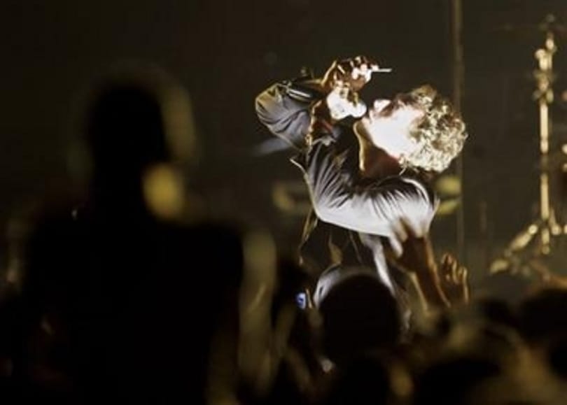 Koncerten emlékezett meg a Coldplay a Linkin Park énekeséről – videó