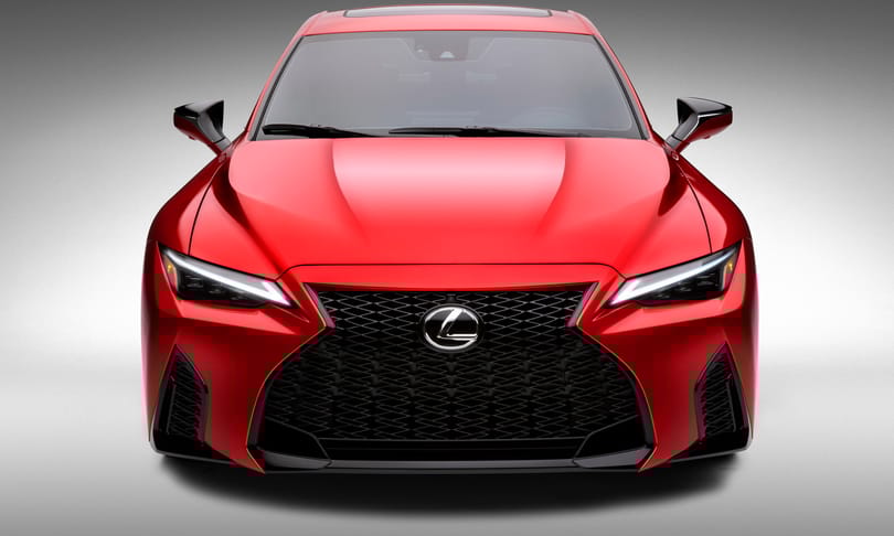 Japán válasz a BMW M3-ra: itt a 479 lóerős új Lexus IS