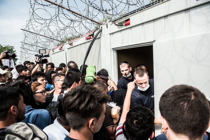Rétvári: Kötelező orvosi szűrővizsgálatra is számíthatnak a menekültek