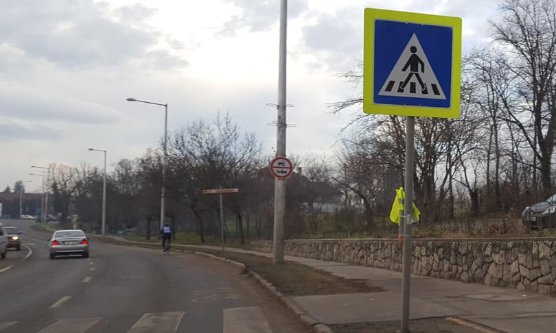 Valódi megoldás lesz a sárga zászló a zebrás gázolások ellen?
