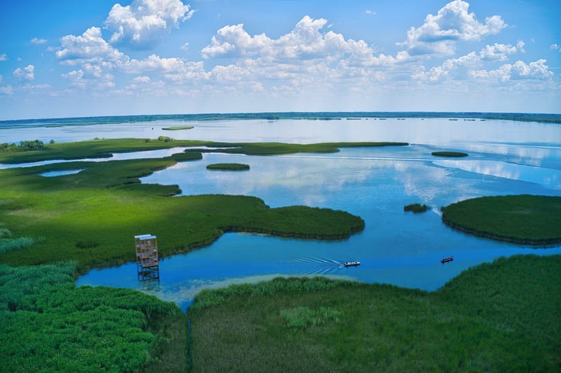 Csak a vízen lehet megközelíteni a Tisza-tó két új kilátóját
