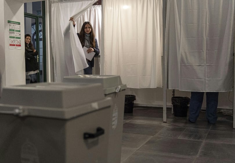 Messze többen szeretnének kormányváltást, de nehezen találnak pártot a Fidesz ellenében – a Medián friss számai
