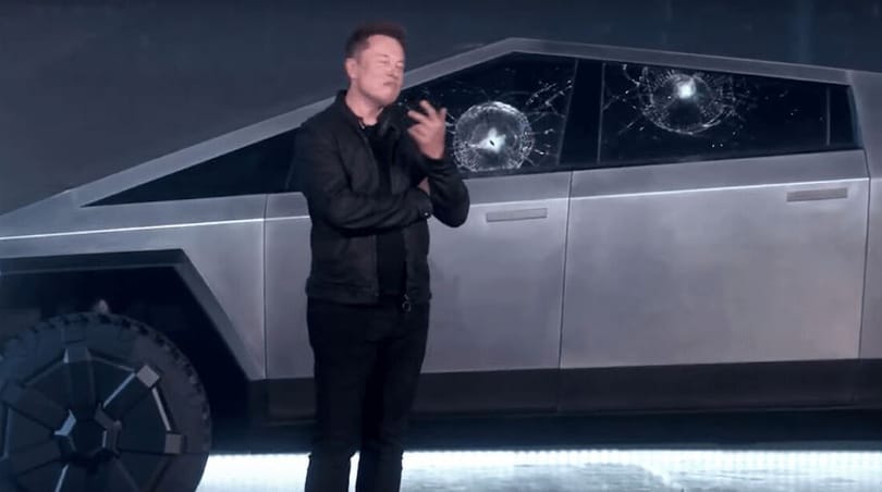 “Golyóálló” pólót kezdett árulni a Tesla