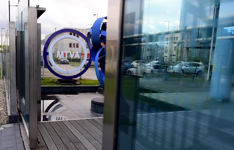 Kórházba vittek egy lázas dolgozót az MTVA-székházból